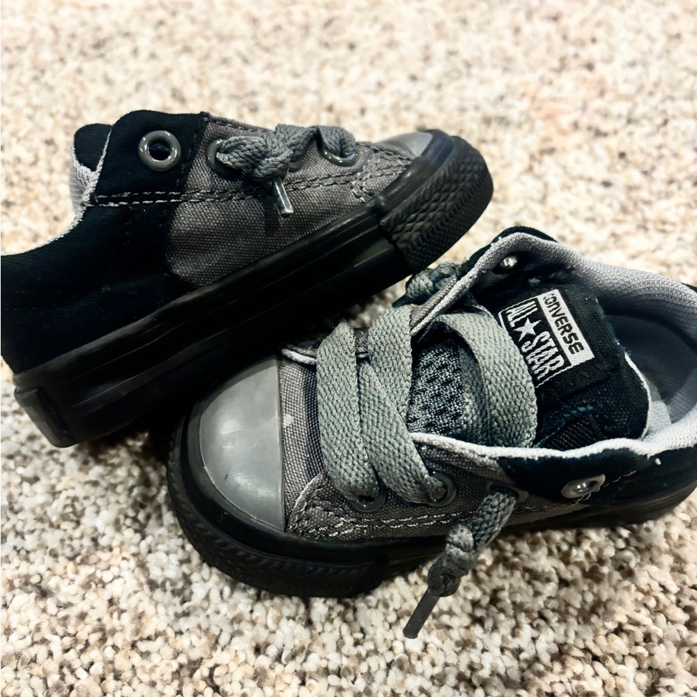 Infants size 3 Converse All Star Sneakers